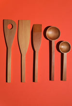 Load image into Gallery viewer, Corner Spatula / Swamp Kauri